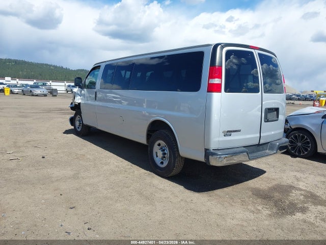 1GAZGPFG0J1299641 Chevrolet Express 3500 Lt