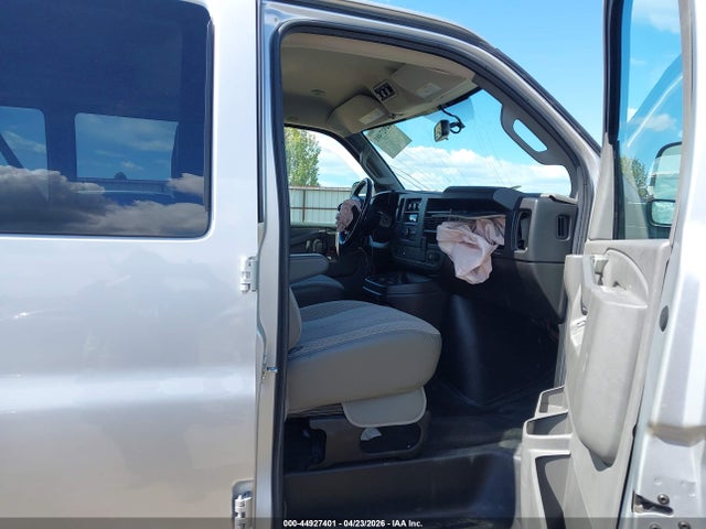1GAZGPFG0J1299641 Chevrolet Express 3500 Lt