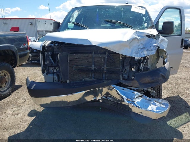 1GAZGPFG0J1299641 Chevrolet Express 3500 Lt