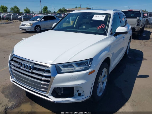 WA1BNAFY4K2105977 Audi Q5 45 Premium