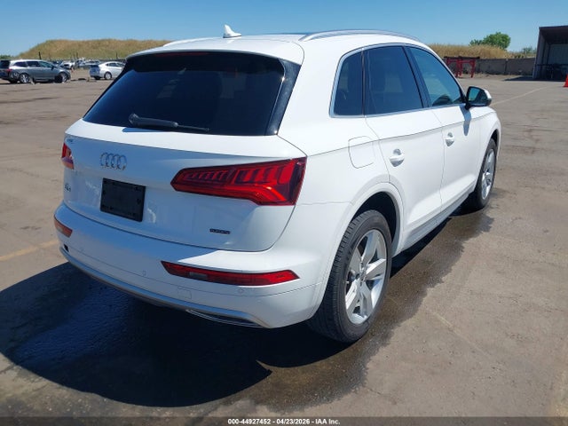 WA1BNAFY4K2105977 Audi Q5 45 Premium