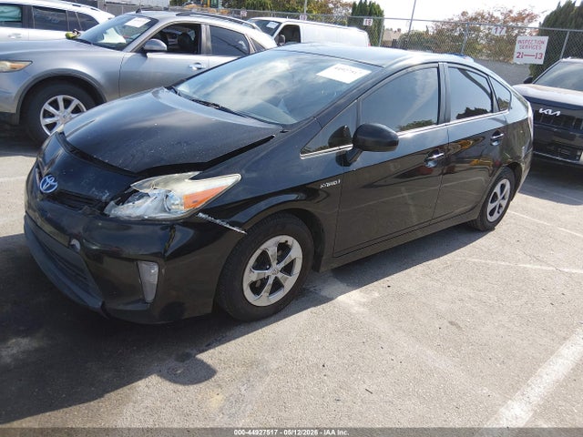 JTDKN3DU3F0468225 Toyota Prius Two