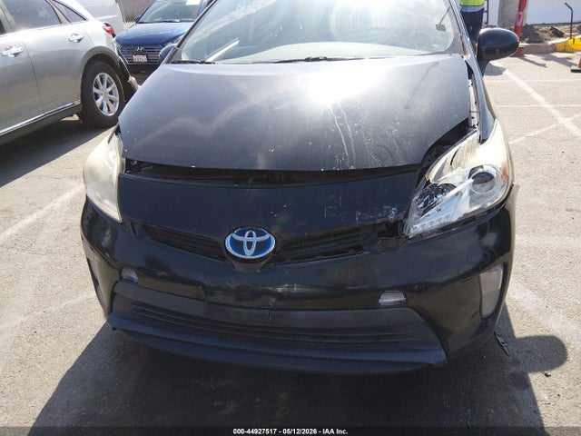 JTDKN3DU3F0468225 Toyota Prius Two
