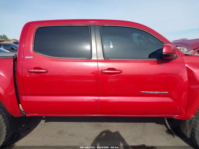 2017 Toyota Tacoma Sr5 V6 მანქანა იყიდება აუქციონზე, vin: 3TMCZ5AN8HM093661, აუქციონის ნომერი: 44927522