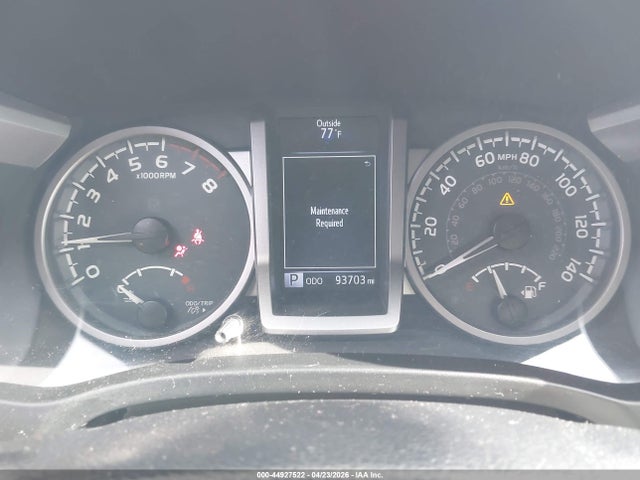 2017 Toyota Tacoma Sr5 V6 მანქანა იყიდება აუქციონზე, vin: 3TMCZ5AN8HM093661, აუქციონის ნომერი: 44927522