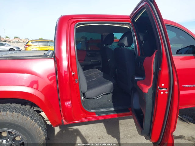 2017 Toyota Tacoma Sr5 V6 მანქანა იყიდება აუქციონზე, vin: 3TMCZ5AN8HM093661, აუქციონის ნომერი: 44927522