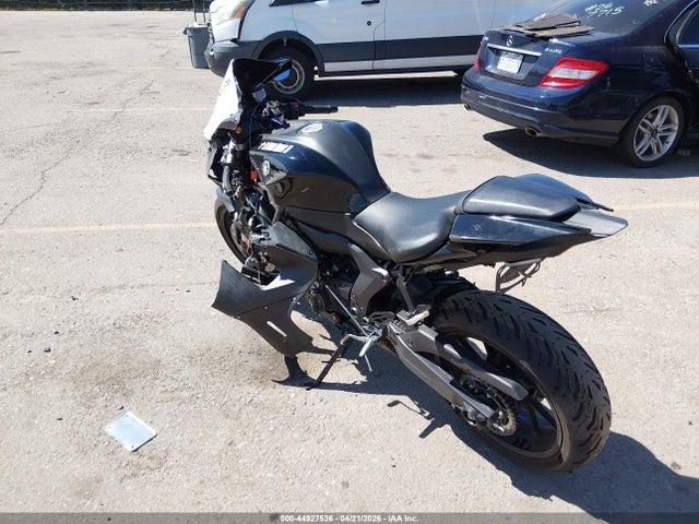 Yamaha Yzfr7 2024 JYARM38E5RA010975 Image 3