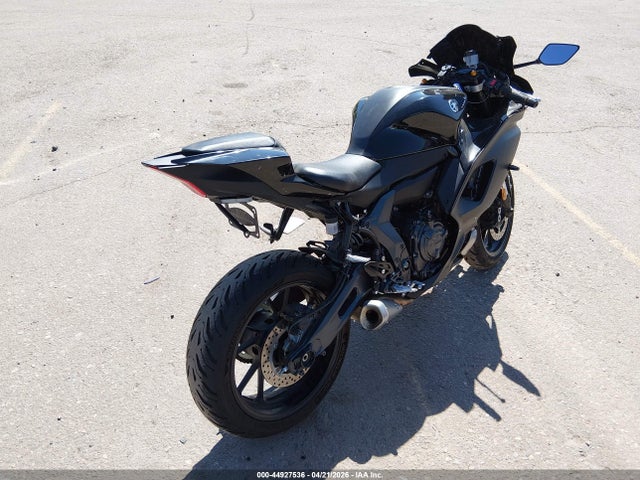 JYARM38E5RA010975 Yamaha Yzfr7