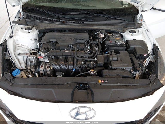 5NPLS4AGXNH071940 Hyundai ELANTRA SEL