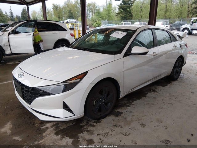 5NPLS4AGXNH071940 Hyundai ELANTRA SEL