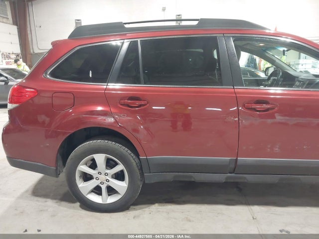 44927585 :رقم المزاد ، 4S4BRBCC3D3301300 vin ، 2013 Subaru Outback 2.5i Premium مزاد بيع