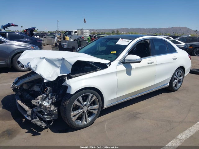 44927588 :رقم المزاد ، 55SWF4JB8FU079250 vin ، 2015 Mercedes-benz C 300 مزاد بيع