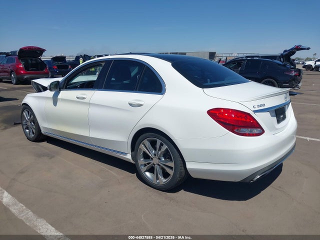 44927588 :رقم المزاد ، 55SWF4JB8FU079250 vin ، 2015 Mercedes-benz C 300 مزاد بيع