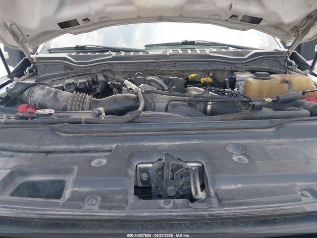 44927625 :رقم المزاد ، 1FD8W3HT1KEC40760 vin ، 2019 Ford F-350 Chassis Xl مزاد بيع