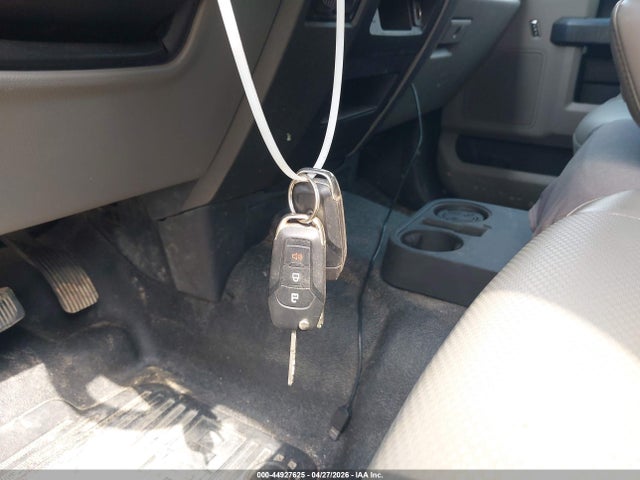 44927625 :رقم المزاد ، 1FD8W3HT1KEC40760 vin ، 2019 Ford F-350 Chassis Xl مزاد بيع