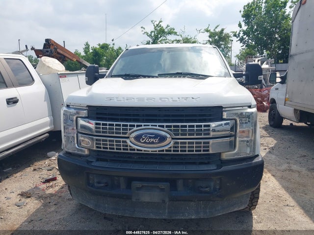 44927625 :رقم المزاد ، 1FD8W3HT1KEC40760 vin ، 2019 Ford F-350 Chassis Xl مزاد بيع