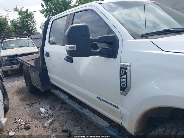44927625 :رقم المزاد ، 1FD8W3HT1KEC40760 vin ، 2019 Ford F-350 Chassis Xl مزاد بيع
