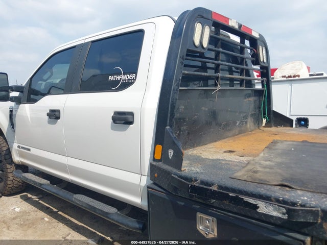 44927625 :رقم المزاد ، 1FD8W3HT1KEC40760 vin ، 2019 Ford F-350 Chassis Xl مزاد بيع