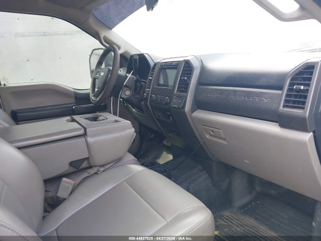 44927625 :رقم المزاد ، 1FD8W3HT1KEC40760 vin ، 2019 Ford F-350 Chassis Xl مزاد بيع