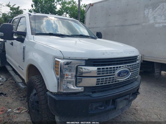 44927625 :رقم المزاد ، 1FD8W3HT1KEC40760 vin ، 2019 Ford F-350 Chassis Xl مزاد بيع