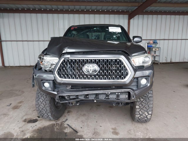 3TMCZ5AN8KM239953 Toyota Tacoma Trd Off Road