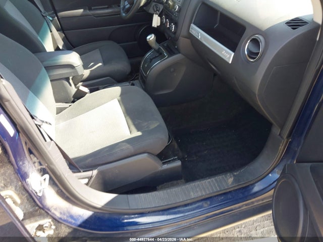 44927644 :رقم المزاد ، 1C4NJDBB6GD756296 vin ، 2016 Jeep Compass Sport مزاد بيع