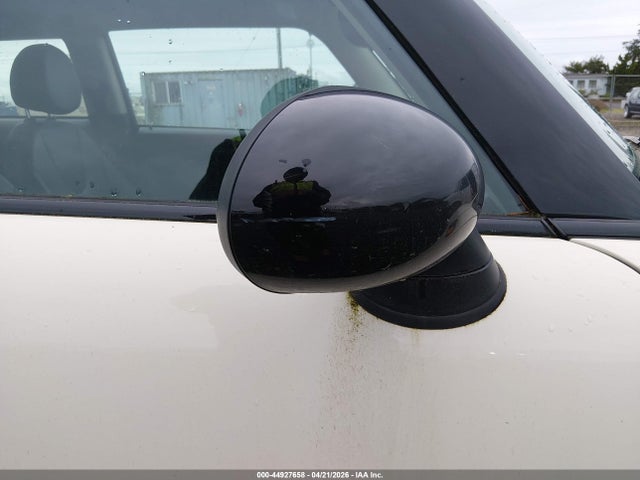 Продаж на аукціоні авто 2011 Mini Cooper, vin: WMWSU3C52BT253647, номер лоту: 44927658