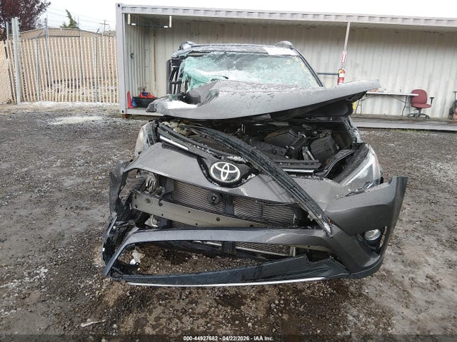 Toyota Rav4 Xle 2017 2T3RFREV6HW555637 Image 12