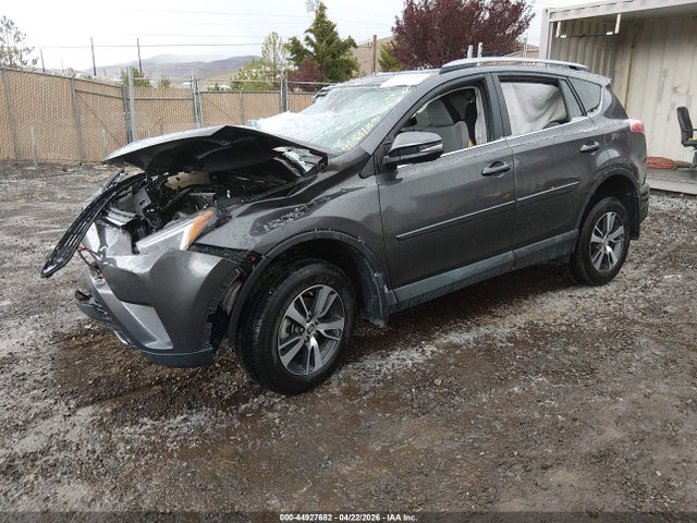 Toyota Rav4 Xle 2017 2T3RFREV6HW555637 Image 2