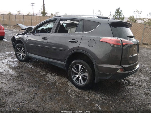 Toyota Rav4 Xle 2017 2T3RFREV6HW555637 Image 3