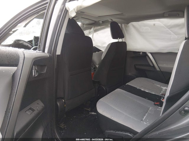 Toyota Rav4 Xle 2017 2T3RFREV6HW555637 Image 8