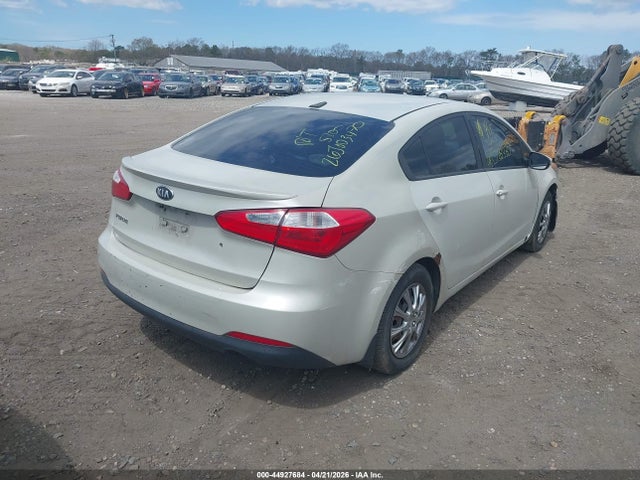 44927684 :رقم المزاد ، KNAFK4A66F5289523 vin ، 2015 Kia Forte Lx مزاد بيع