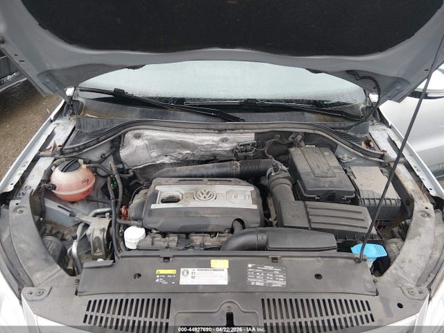 44927690 :رقم المزاد ، WVGBV7AX4BW528067 vin ، 2011 Volkswagen Tiguan Se مزاد بيع