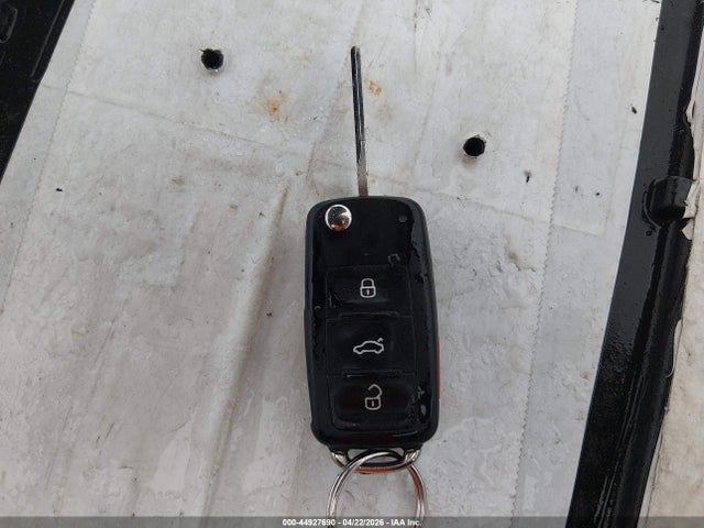 44927690 :رقم المزاد ، WVGBV7AX4BW528067 vin ، 2011 Volkswagen Tiguan Se مزاد بيع