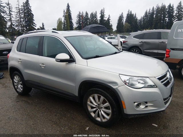 44927690 :رقم المزاد ، WVGBV7AX4BW528067 vin ، 2011 Volkswagen Tiguan Se مزاد بيع