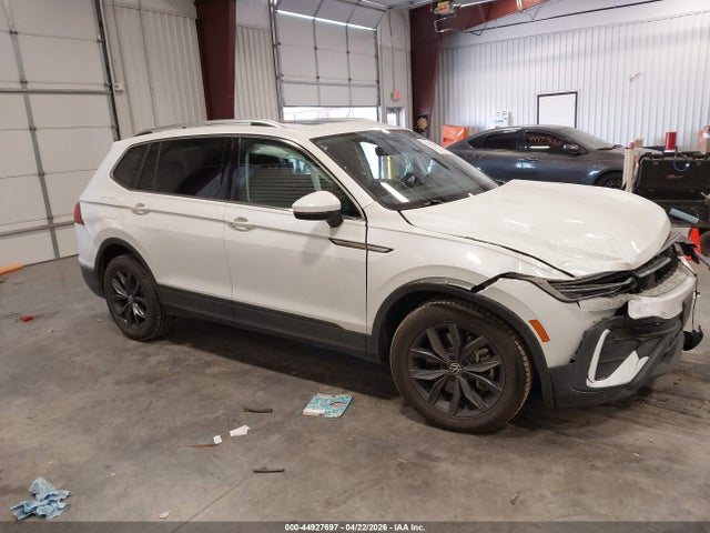 2023 Volkswagen Tiguan 2.0t Se მანქანა იყიდება აუქციონზე, vin: 3VVMB7AX4PM130789, აუქციონის ნომერი: 44927697