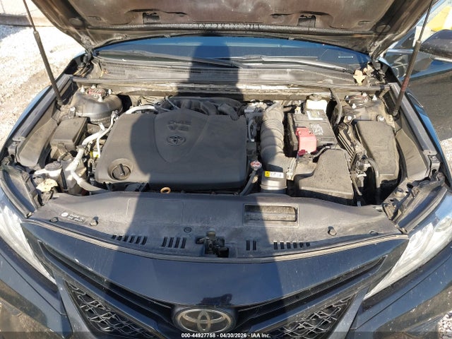 44927758 :رقم المزاد ، 4T1BZ1HK9JU015399 vin ، 2018 Toyota Camry Xse V6 مزاد بيع