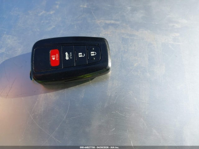 44927758 :رقم المزاد ، 4T1BZ1HK9JU015399 vin ، 2018 Toyota Camry Xse V6 مزاد بيع