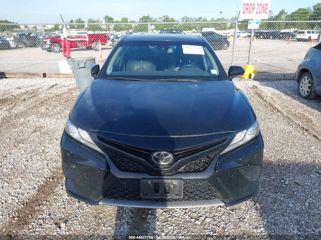 44927758 :رقم المزاد ، 4T1BZ1HK9JU015399 vin ، 2018 Toyota Camry Xse V6 مزاد بيع