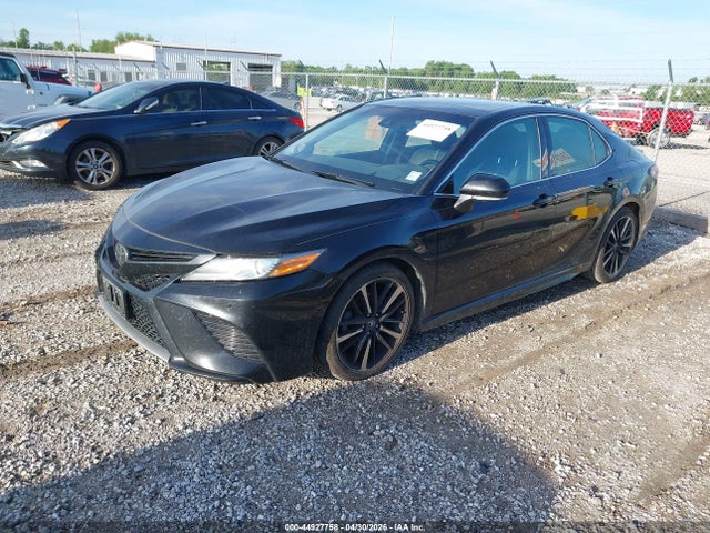 44927758 :رقم المزاد ، 4T1BZ1HK9JU015399 vin ، 2018 Toyota Camry Xse V6 مزاد بيع