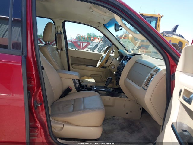 Продажа на аукционе авто 2011 Ford Escape Limited, vin: 1FMCU0E76BKB23828, номер лота: 44927797