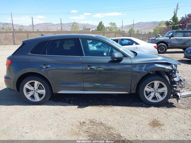 Продажа на аукционе авто 2018 Audi Q5 2.0t Premium/2.0t Tech Premium, vin: WA1ANAFY2J2011963, номер лота: 44927803