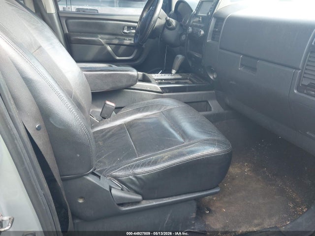 44927809 :رقم المزاد ، 1N6BA0ED8FN506637 vin ، 2015 Nissan Titan Sv مزاد بيع