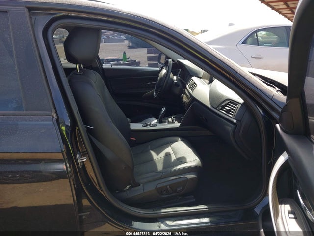 44927813 :رقم المزاد ، WBA3C1C59DF435410 vin ، 2013 Bmw 328i مزاد بيع