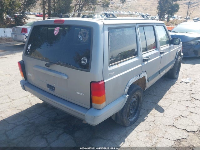 44927821 :رقم المزاد ، 1J4FF48S51L589532 vin ، 2001 Jeep Cherokee Sport مزاد بيع