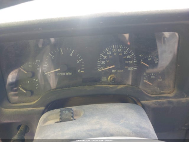 44927821 :رقم المزاد ، 1J4FF48S51L589532 vin ، 2001 Jeep Cherokee Sport مزاد بيع