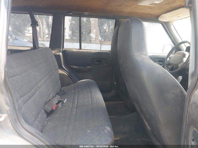 44927821 :رقم المزاد ، 1J4FF48S51L589532 vin ، 2001 Jeep Cherokee Sport مزاد بيع