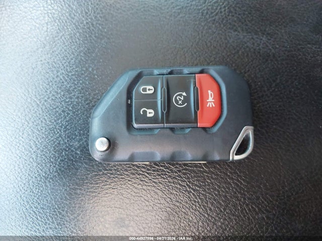 44927896 :رقم المزاد ، 1C6HJTAG4ML572276 vin ، 2021 Jeep Gladiator Freedom 4x4 مزاد بيع