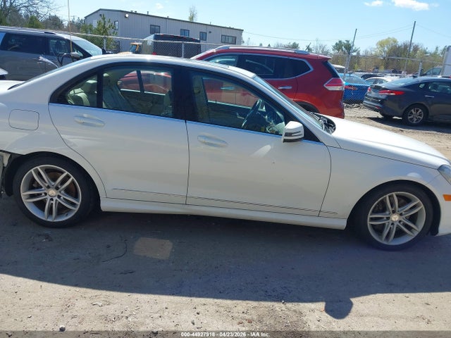 44927918 :رقم المزاد ، WDDGF8AB0DG085033 vin ، 2013 Mercedes-benz C 300 Sport 4matic مزاد بيع