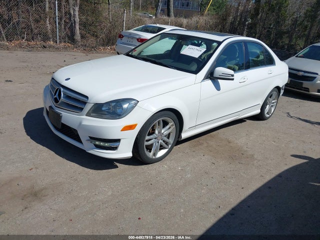 44927918 :رقم المزاد ، WDDGF8AB0DG085033 vin ، 2013 Mercedes-benz C 300 Sport 4matic مزاد بيع